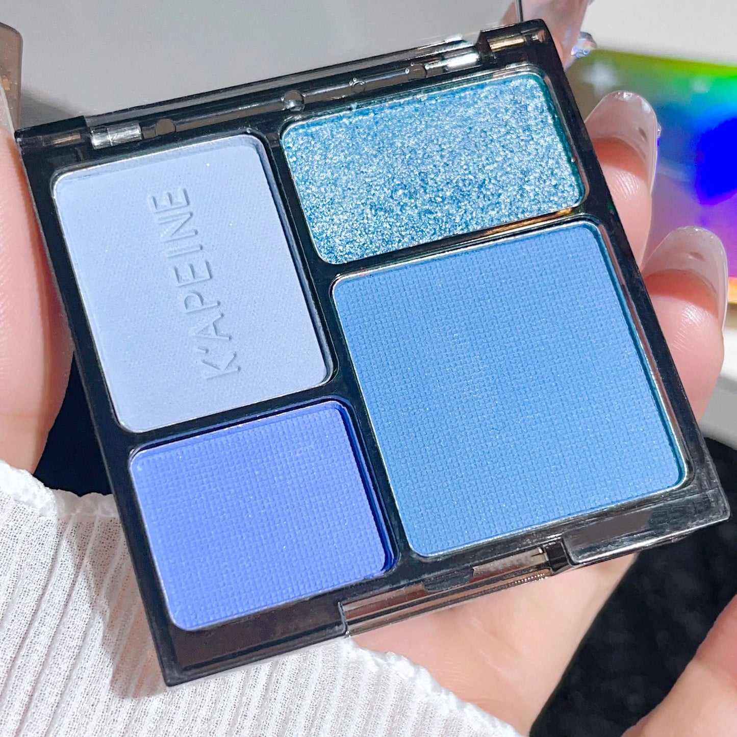 Four-color eyeshadow disc fine glitter pearlescent matte blue milk tea color mini eyeshadow student makeup