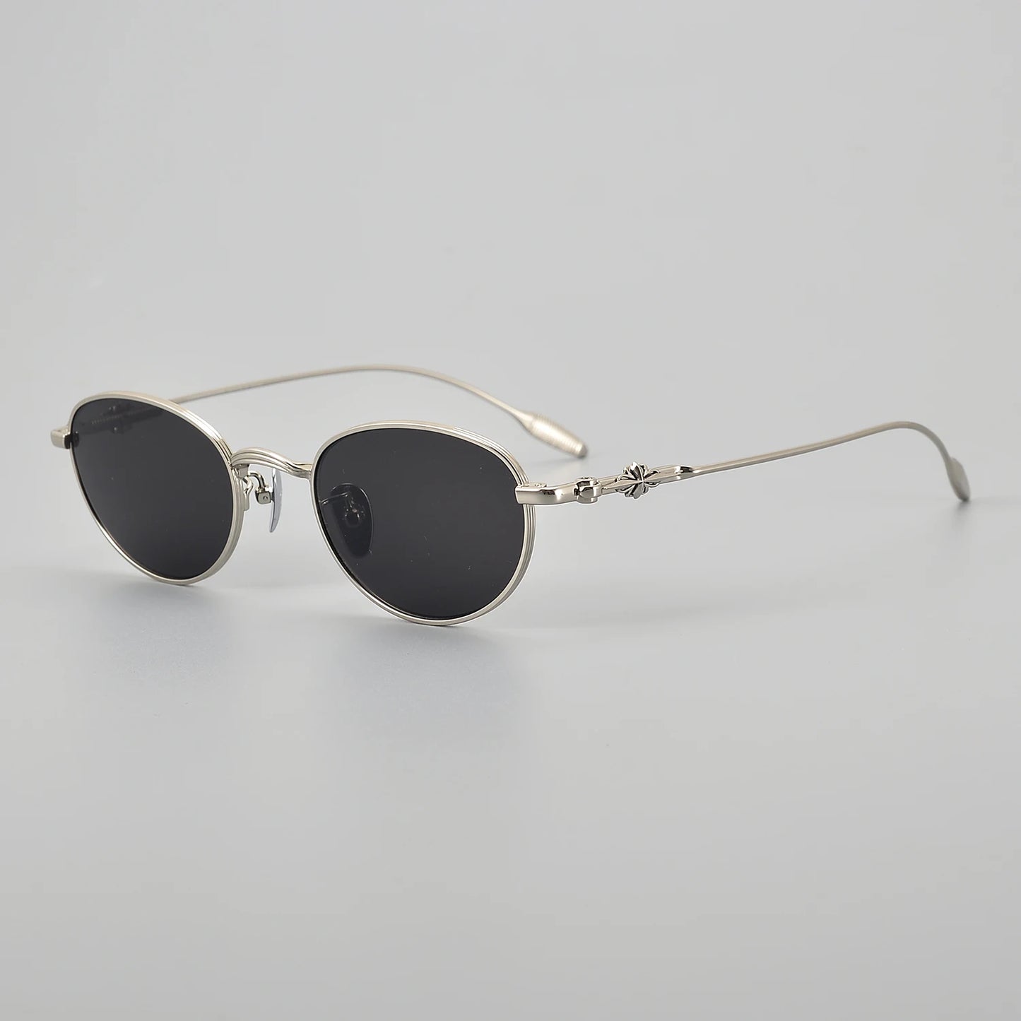 2025 Fashion Women Sunglasses Luxur Brand Designer Pure Titanium Oval Trend Personality Cateye Outdoor Sun Glasses UV400