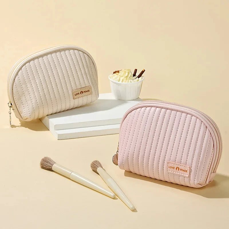 Girl Leather Makeup Bag Women Portable Cosmetic Bag Outdoor Waterproof Toiletries Organizer Female Beauty Bags Makeup Organizer