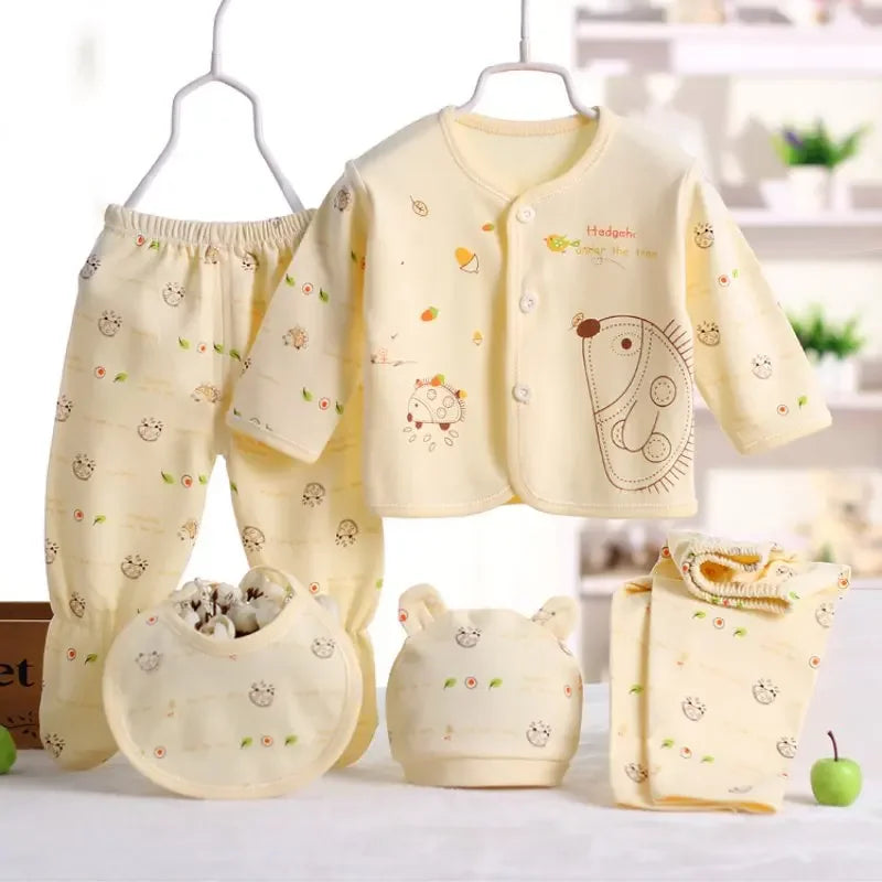 5pcs Newborn Baby 0-3m Clothing Sets Baby Boy Girl Top 2 Pants Hat Bibs Clothes Cotton Cartoon Underwear Infant Breathable Suit