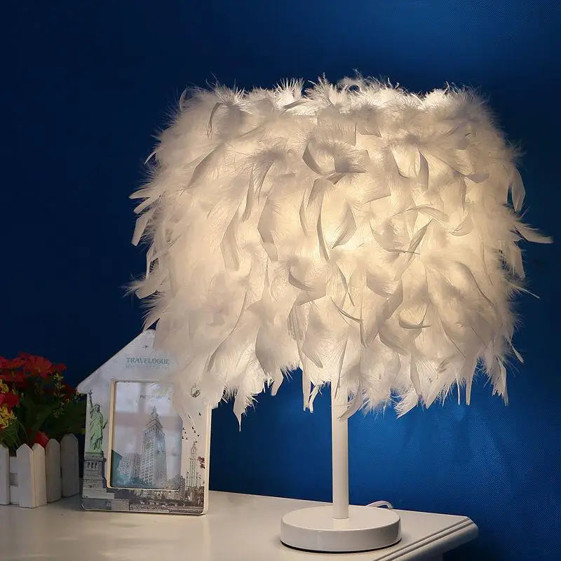 New Creative European Sle Feathers Desk Lamp Bedroom Bede Princ Wedding Room Warm LED Birthday Gift Rose