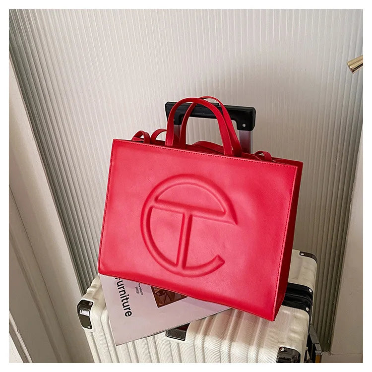 2026 Fashion Elegant Classic Paris Diaper Bag Unique Leisure Business Crossbody Purse for Women Daily Commute Work
