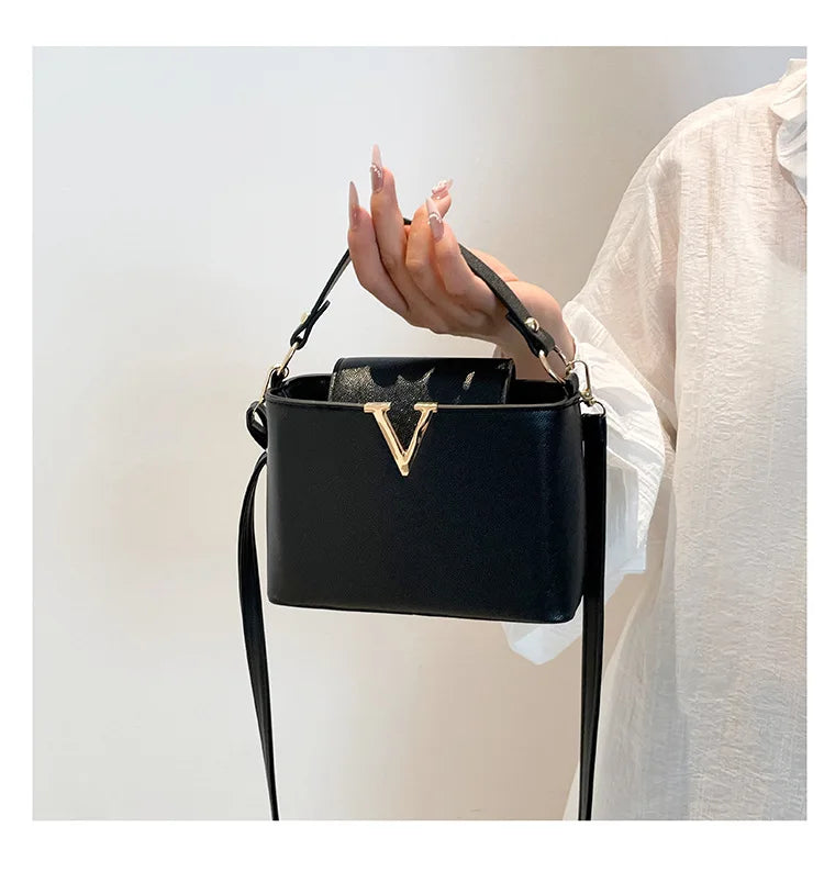 Luxury Women's Tote Bag, Chic V Shaped Stylish Pu Leather Bucket Bag, Top Cover Handbag Women Shoulder Crossbody Bag for Woman