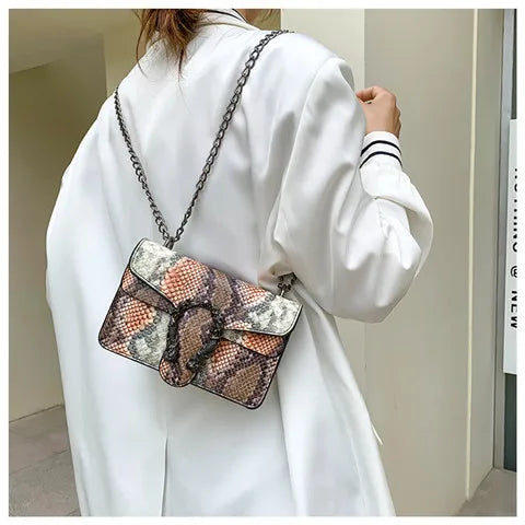 2025 New Vintage Intricate Embroidery Small Crossbody Bag for Women Luxury Craftsmanship Office To Outing Transition Timeless