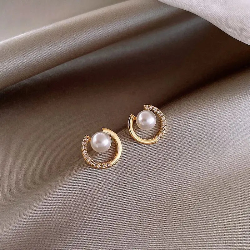 New Korean style trendy earrings; super shiny stud earrings; simple and stylish drop earrings