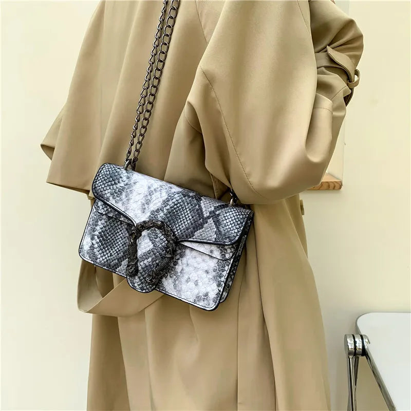 2025 New Vintage Intricate Embroidery Small Crossbody Bag for Women Luxury Craftsmanship Office To Outing Transition Timeless
