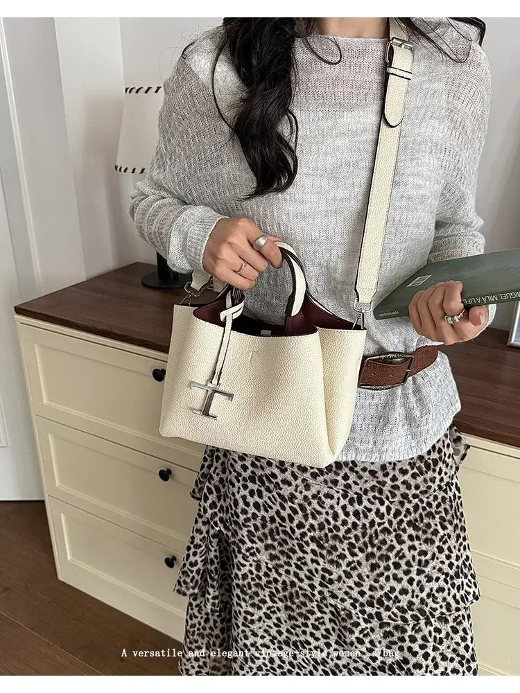 Unique High-End Leather Diaper Bag: Elegant Crossbody Messenger Bag For Women With Vintage Designer Look And Large Capacity