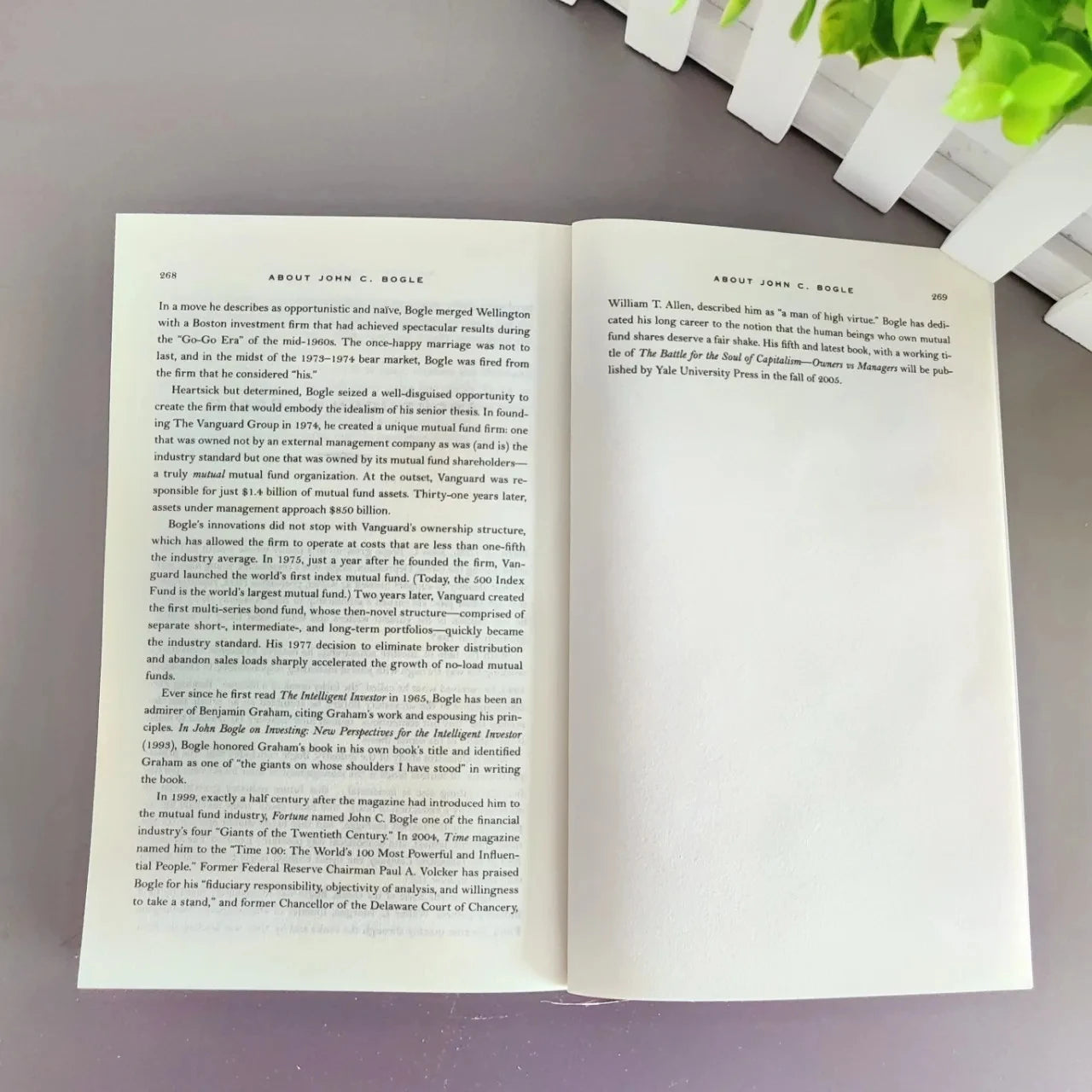 The Intelligent Investor The Definitive Book on Value Investing for Adult Financial Management Reading Book