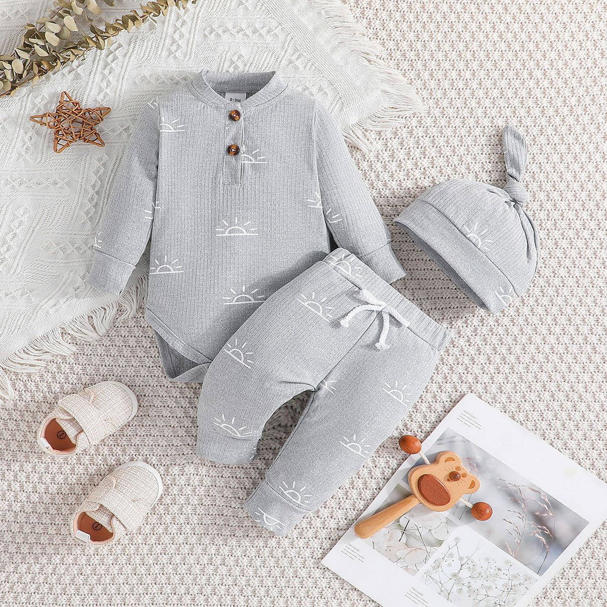3PCS Baby Boys Clothes Set Spring Autumn Knitted V-neck Romper+infant Pants+hat Newborn Outfits , Newborn Clothing 0-18M
