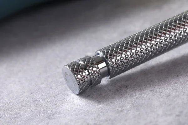 Yaqi Monarch Chrome Color Safety Razor 0.90mm Blade Gap 85MM Handle Length And 13.5MM Diameter For Mens Precise Shave Experience