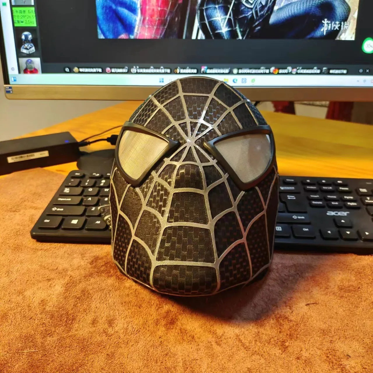 Hot Sale Marvel 1:1 Tobey Mask 3d Spider-Man Venom Helmet Lights With Mask Removable Lenses Mascara Cosplay Set Christmas Gift