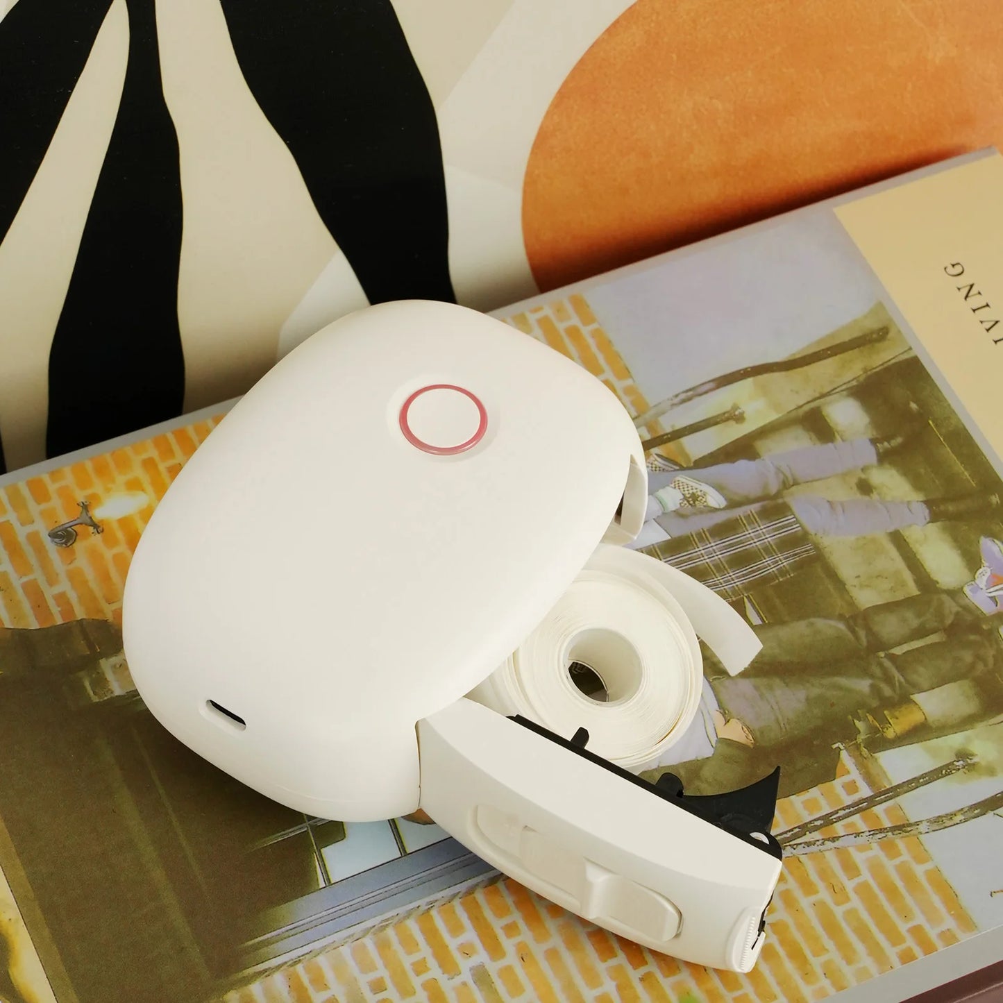 Mini Portable Wireless Inkless Thermal Printer Bluetooth Pocket Label Maker Home Study with 1roll Stickable Label Paper