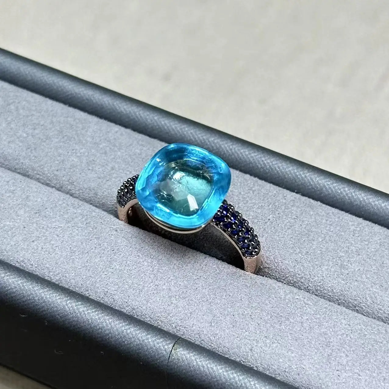 Flat Ring For Women Candy Color Crystal Ring Inlay Blue Zircon with Blackgun Plated Party Gift Fashion Jewelry For Women