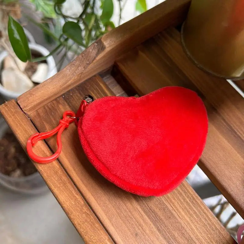 Solid Plush Heart Coin Purse Women's Cute Wallet ID Card Bag Keychain Minimalist Coin Bag Kawaii Wallets For Women Gift