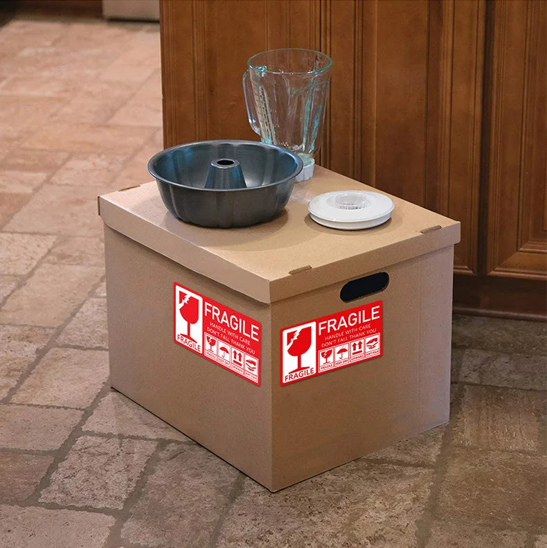 Fragile English stickers with easily torn and fragile labels