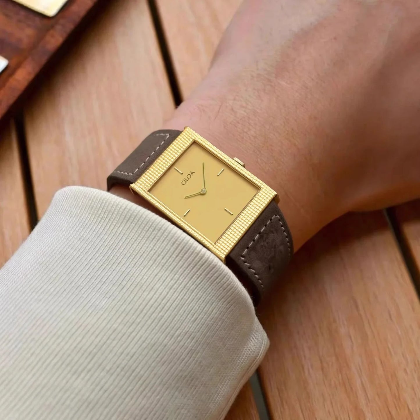 Men's Brown Leather Quartz Watch | Waterproof Sports Wristwatch | Casual Premium Style