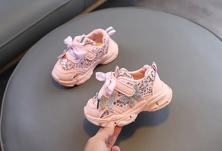 Children Shoes 2026 New Spring Toddler Girls Sport Shoes Bling Bling Soft Sole Breathable Outdoor Tennis Fashion Kids Sneakers