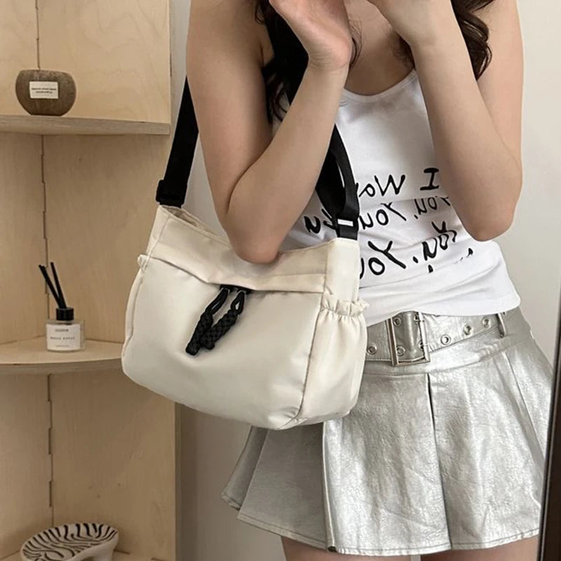 New Style Crossbody Handbag for Women, Fashionable Mini Street Small Shoulder Bag, Lightweight and Single-Shoulder Design.