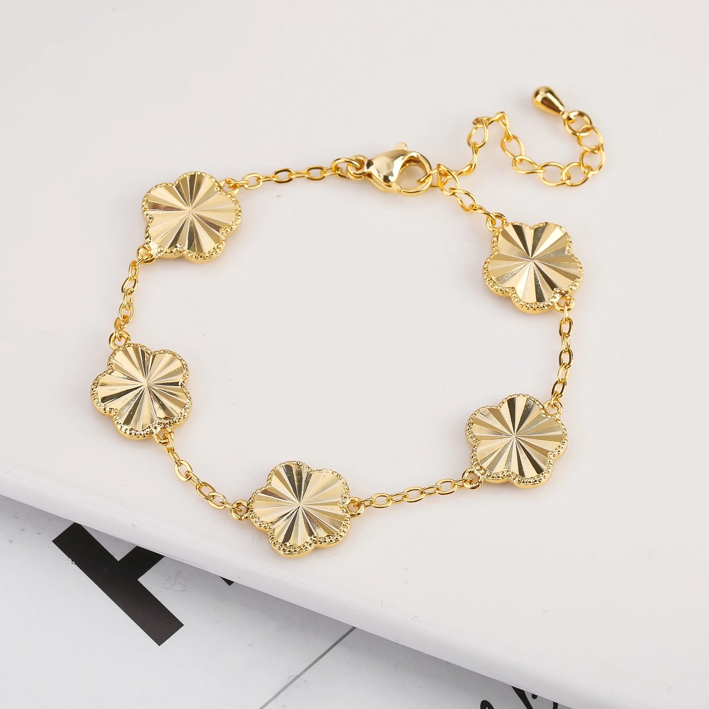 New Double Sided Minimalist Metal Jewelry Set With New Design Plum Blossom Plant Five Leaf Flower Gift For Women's Clover