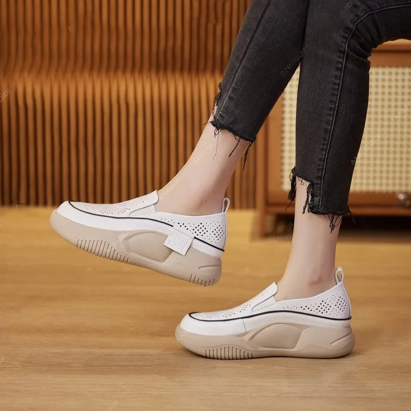 New Casual Loafers Women's Thick-soled One-pedal Through The Net Soft Leather Retro Single Shoes Women's Shoes Wholesale