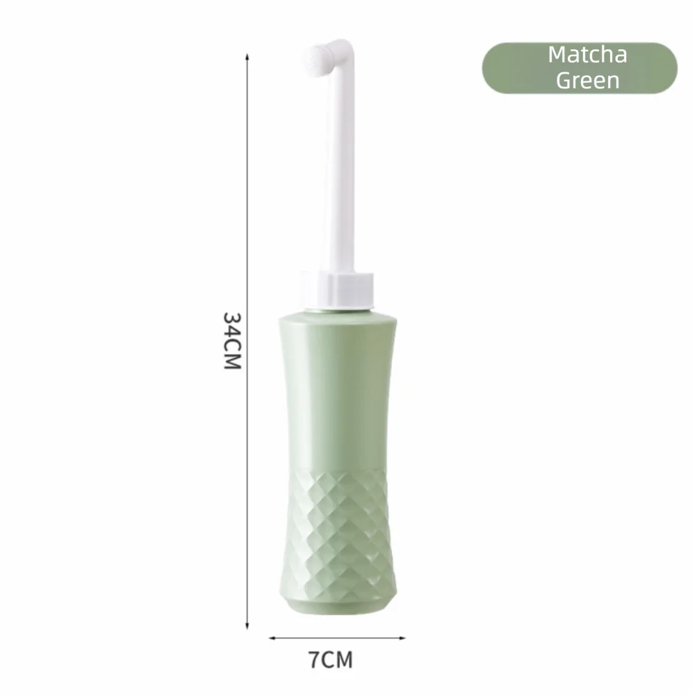 Essentials Easy Squeeze Mom Peri Bottle Portable Angled Nozzle Perineal Bottle Lightweight Female Wash Bottle Feminine Hygiene