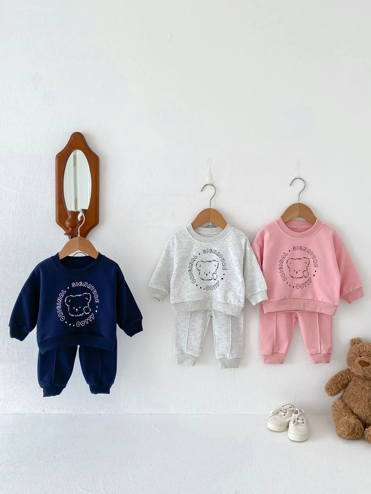 Spring New Baby Clothing Set, Korean Style Cute Bear Two-Piece Outfit for Kids, Long Sleeve Top & Pants Set