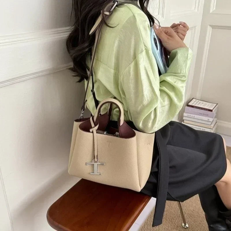 Unique High-End Leather Diaper Bag: Elegant Crossbody Messenger Bag For Women With Vintage Designer Look And Large Capacity