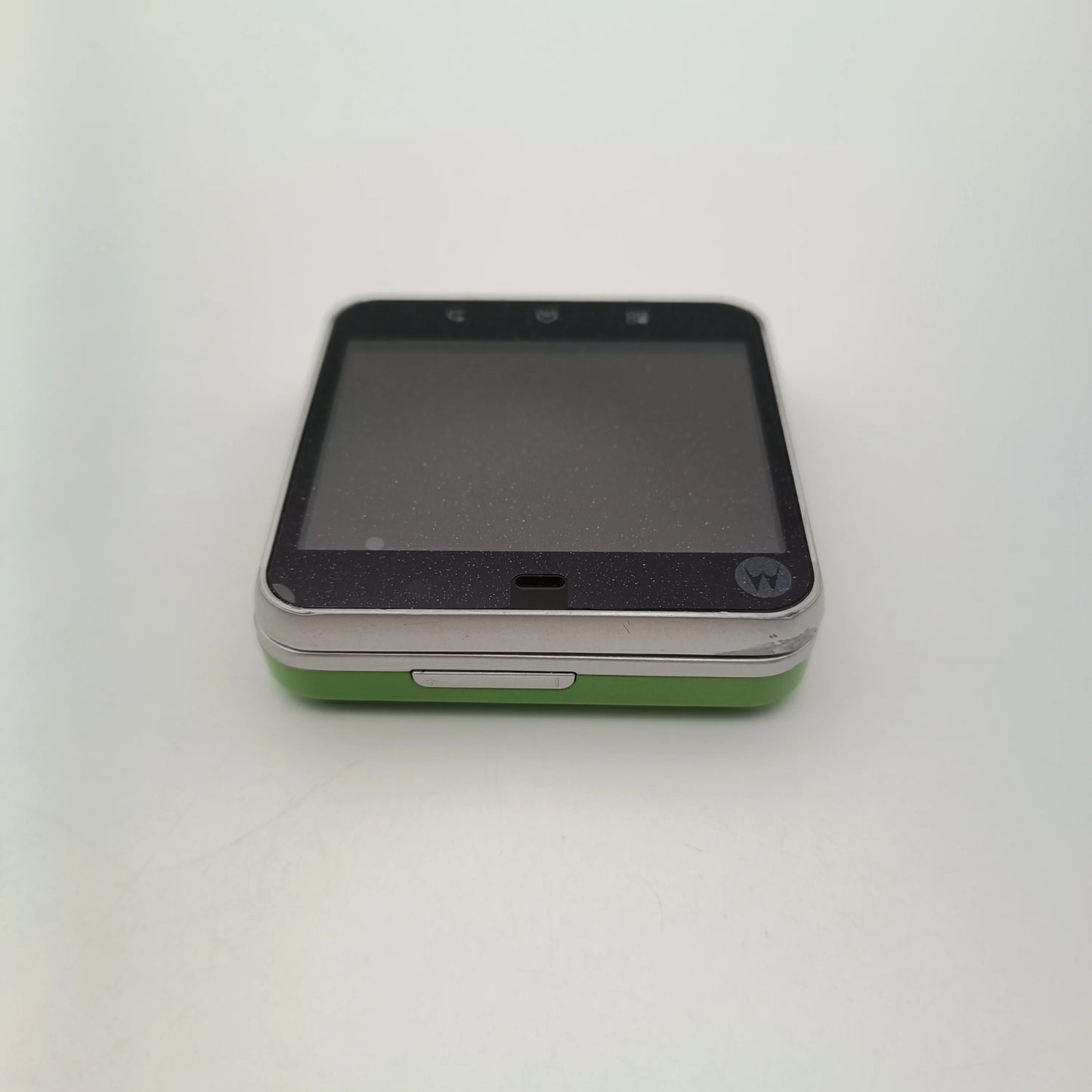 Original Motorola FlipOut MB511 Unlocked Refurbished Mobile Phone GSM 850 / 900 / 1800 / 1900 Good Quality Only Support English