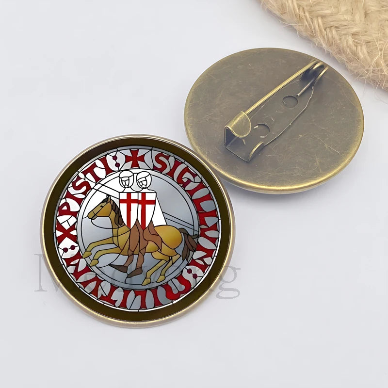 New Knights Templar brooch men's Red Cross Freemason emblem glass lapel badge hat backpack pin