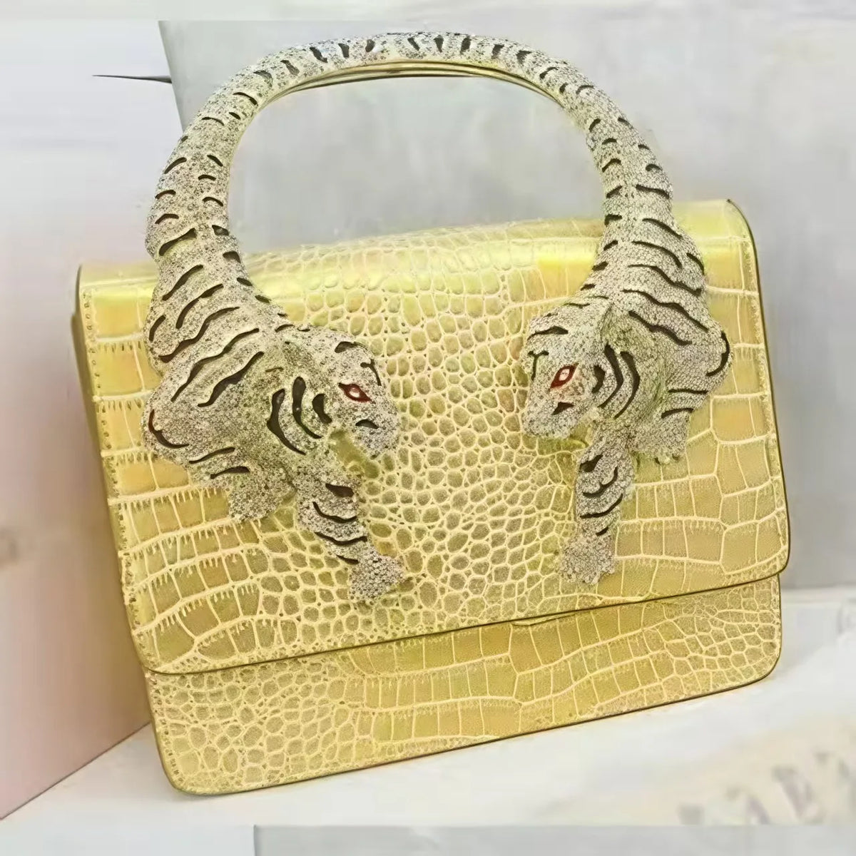 Chic Handbags For Women In Genuine Leather, By Luxury Brand With Decorative Elements, Timeless And Versatile Accessory