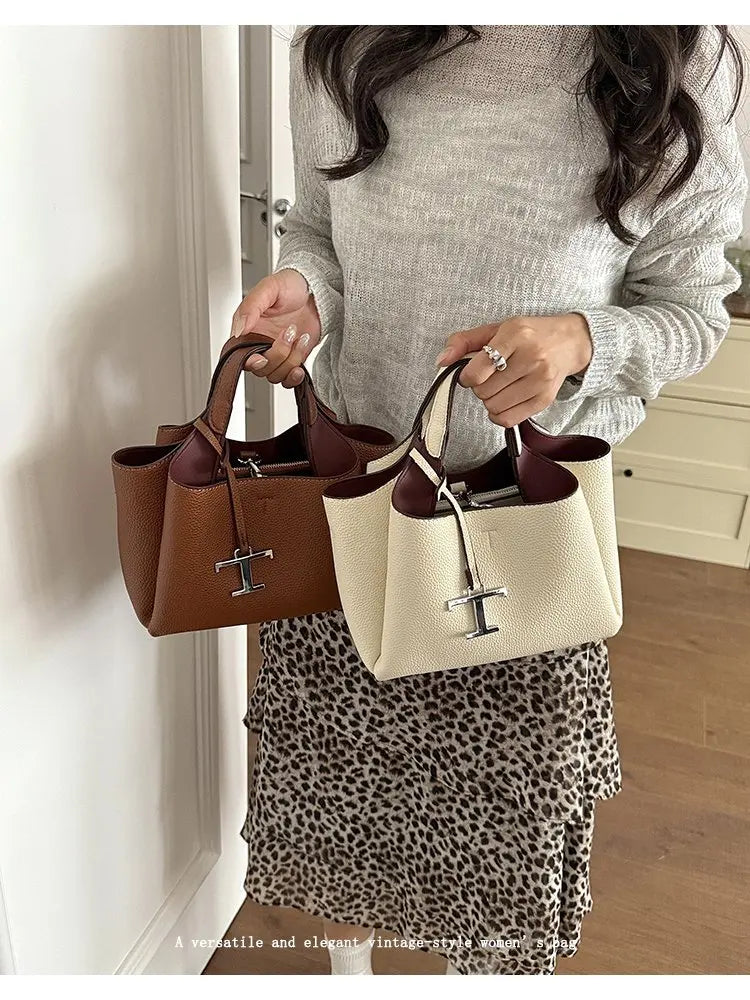 Unique High-End Leather Diaper Bag: Elegant Crossbody Messenger Bag For Women With Vintage Designer Look And Large Capacity