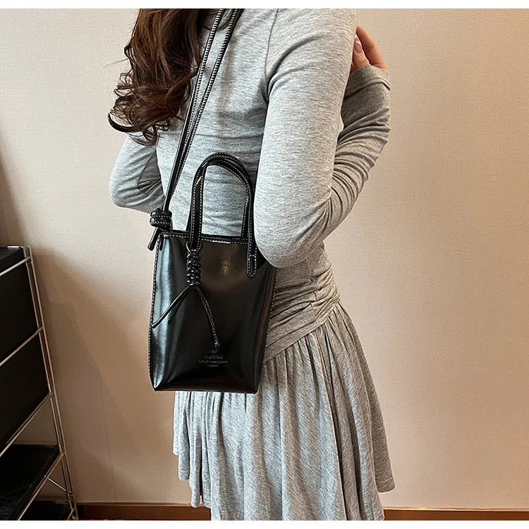 Women Handbags Female Pu Leather Shoulder Bags Luxury Large Capacity Crossbody Bags Solid Flap for Women Portable Phone Purse