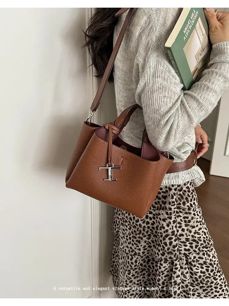 Unique High-End Leather Diaper Bag: Elegant Crossbody Messenger Bag For Women With Vintage Designer Look And Large Capacity