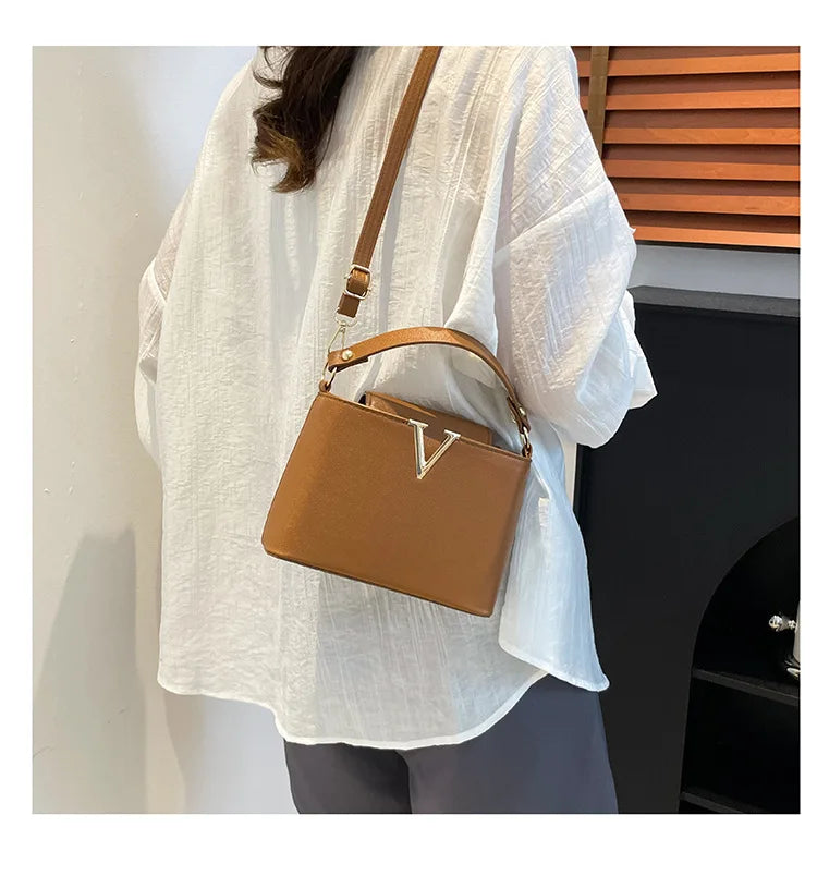 Luxury Women's Tote Bag, Chic V Shaped Stylish Pu Leather Bucket Bag, Top Cover Handbag Women Shoulder Crossbody Bag for Woman