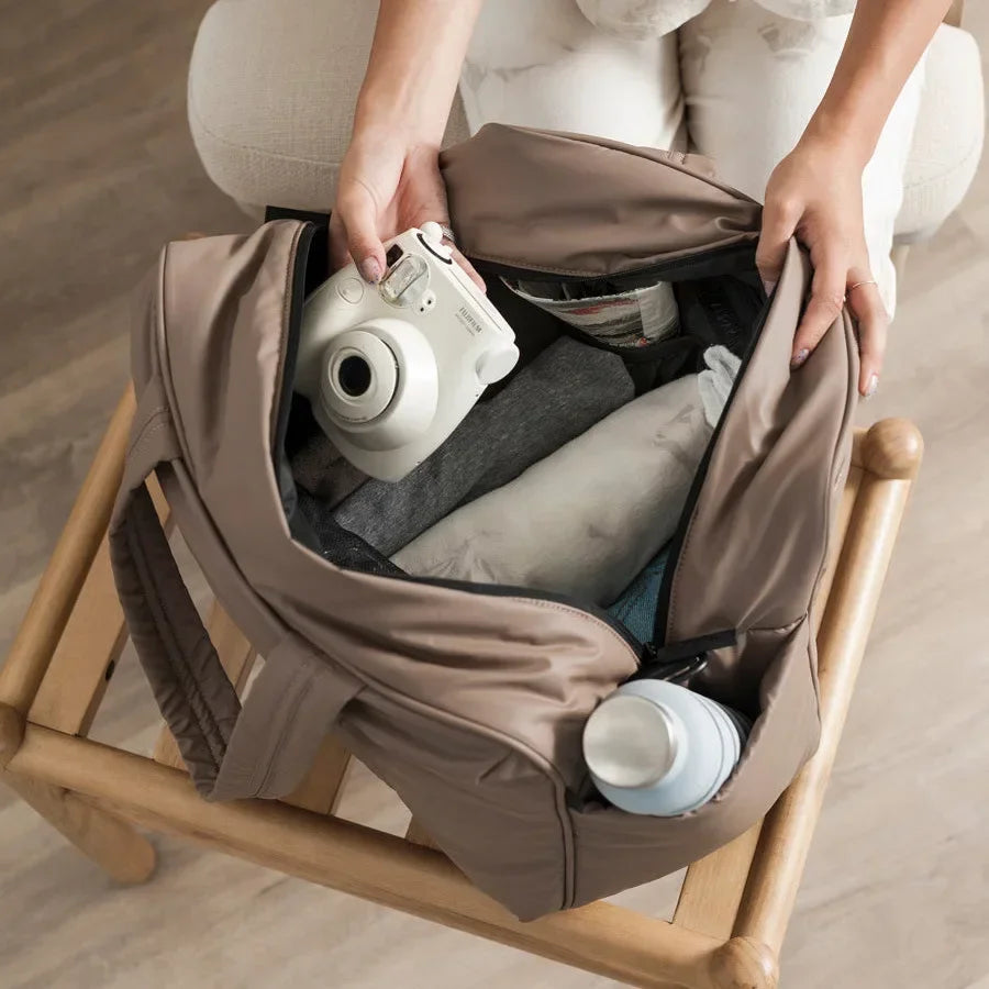 Duffel Weekender Bag Large Capacity Women Multifunction Leisure Travel Puffer Tote Gym Bag Carry on Bag with A Shoe Compartment