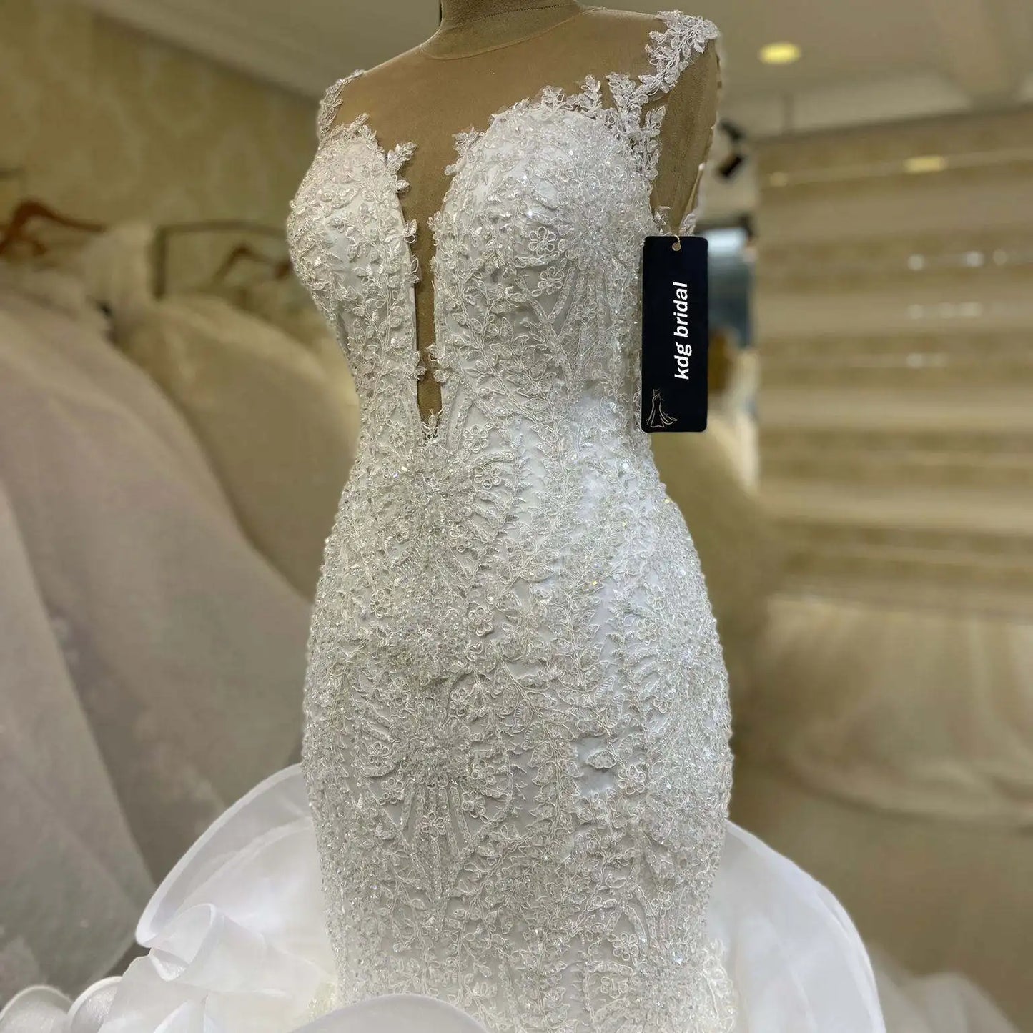 Customized High Quality Drop Shipping New Style Trim Long Sleeve Trailing Plus Size Wedding Dresses For Bride