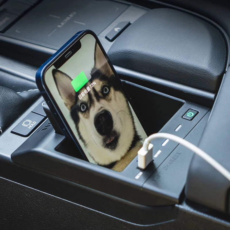 Car wireless charger for Lexus ES ES300H ES200 ES260 ES350 2019 2020 2021 2022 15W fast phone charger charging pad panel