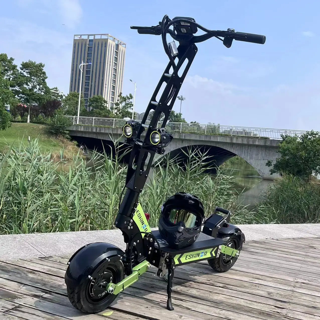 Racing Electric Scooter 72v 15000w QS Motor 16inch Tyre Fast Speed 110-140KMH Battery 50-60ah Range 120-180KM Electric Scooter