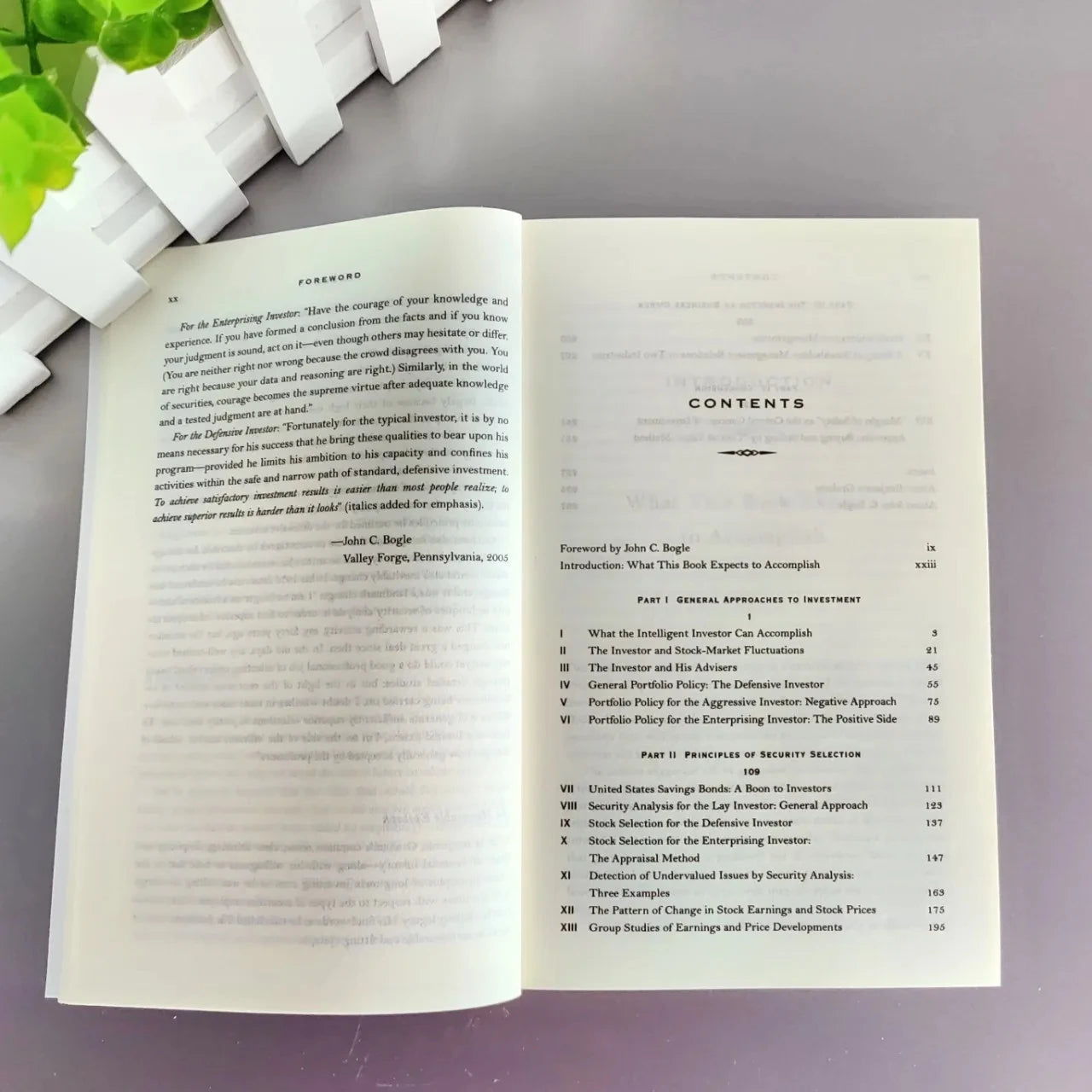 The Intelligent Investor The Definitive Book on Value Investing for Adult Financial Management Reading Book