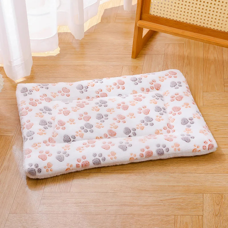 Thicken Cat Dog Mat Breathable Flannel Soft Pet Cushion for Dog Cats Winter Warm Cat Sleeping Mat Pet Bed Blanket Home Accessory