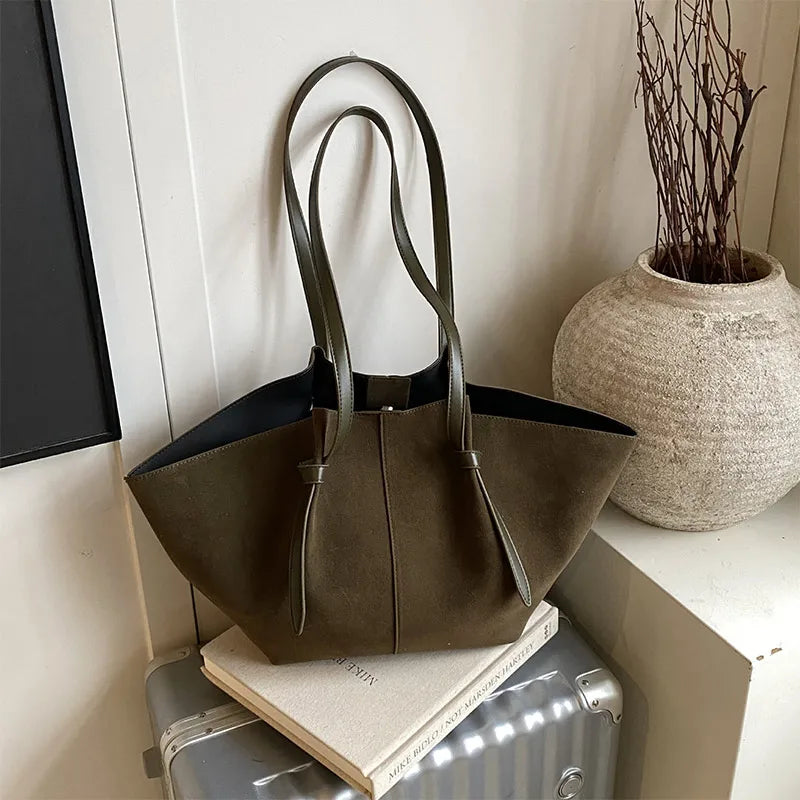 Luxury Large Capacity Women's Underarm Wing Bag, Female French Commuter Wings Handheld Shoulder Bag, Underarm Shopper Tote Bag