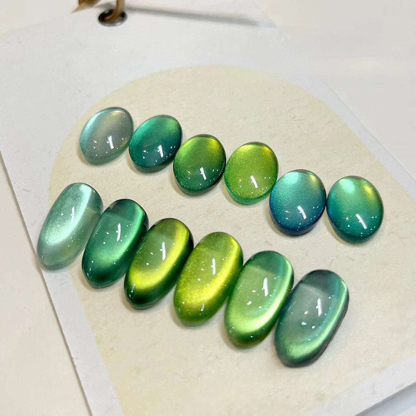 MIANEL 12ML 1-21pcs Emperor Green Cat Eye Gel Nail Polish Whitenning Nails Green Nails Suitable For Nail Salons Nail Supplies