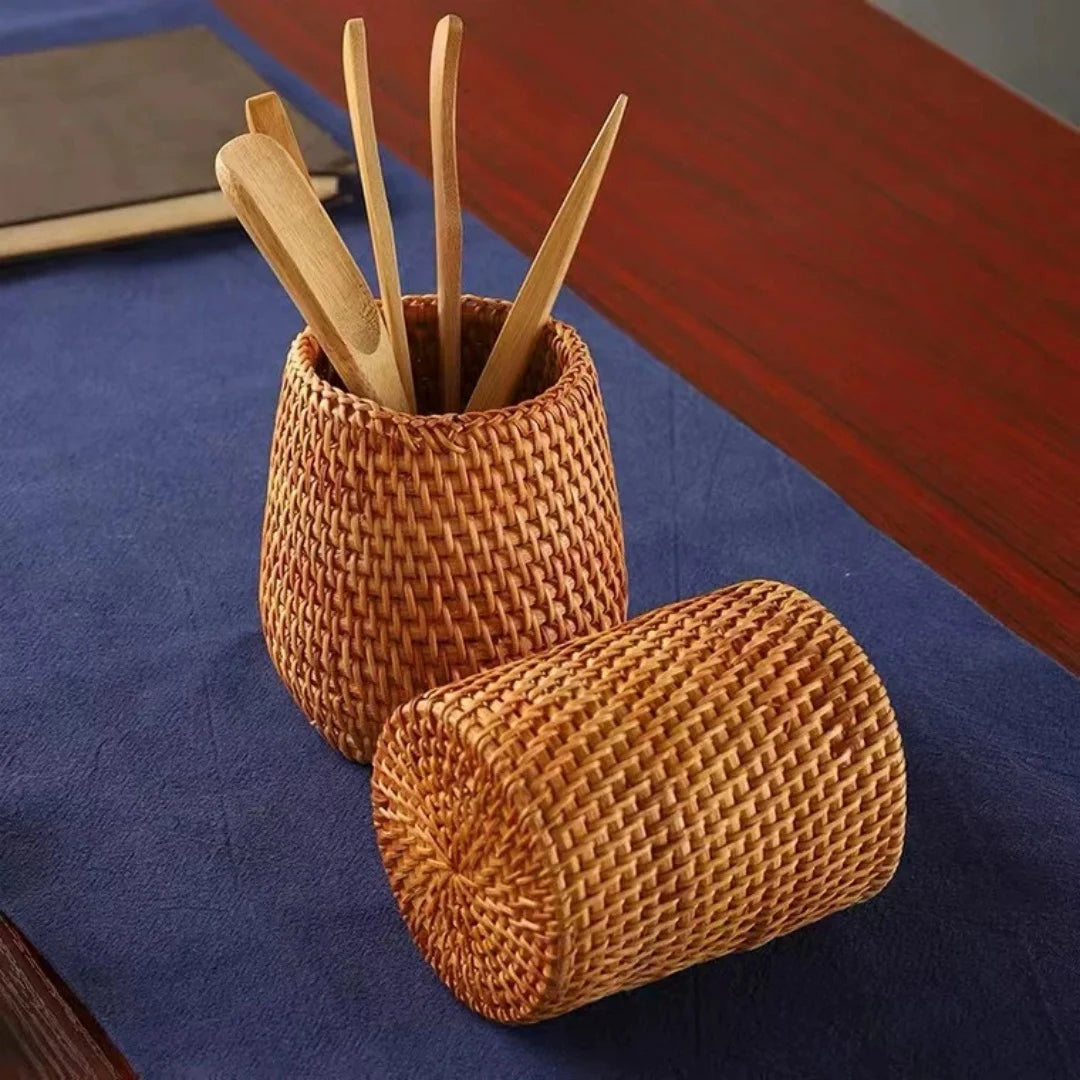 Rattan Pencil Holder, Handmade Wicker Pen Cup Makeup Brushes Holder, Woven Vine Desk Organizer Pen Container Box