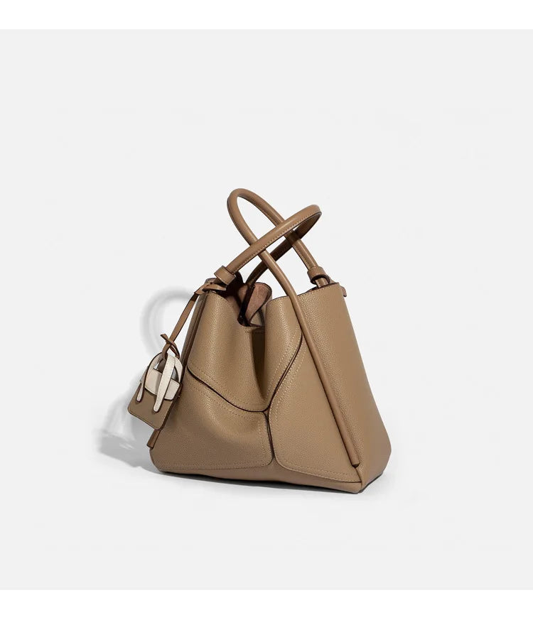 UKF Light Luxury Women's Handbag Niche Designer Single Shoulder Messenger Bag Stylish Accessory for Ladies