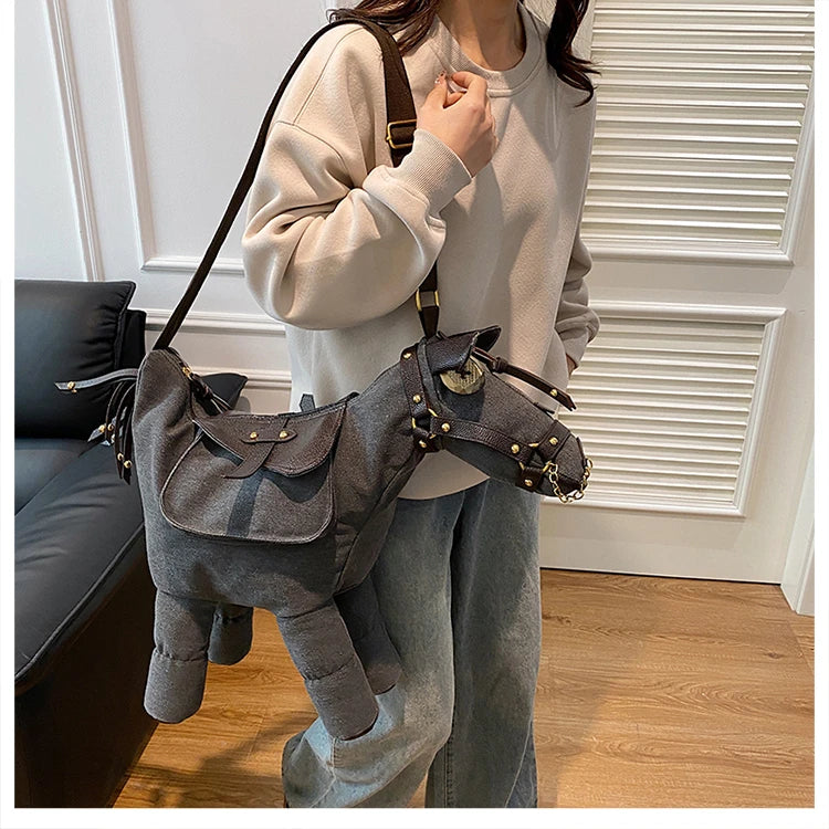 Sense of Luxury Personality Super Cool Crossbody Bags for Women Hot Trendy 2026 New Style Fashionable Canvas Pony Shoulder Bags