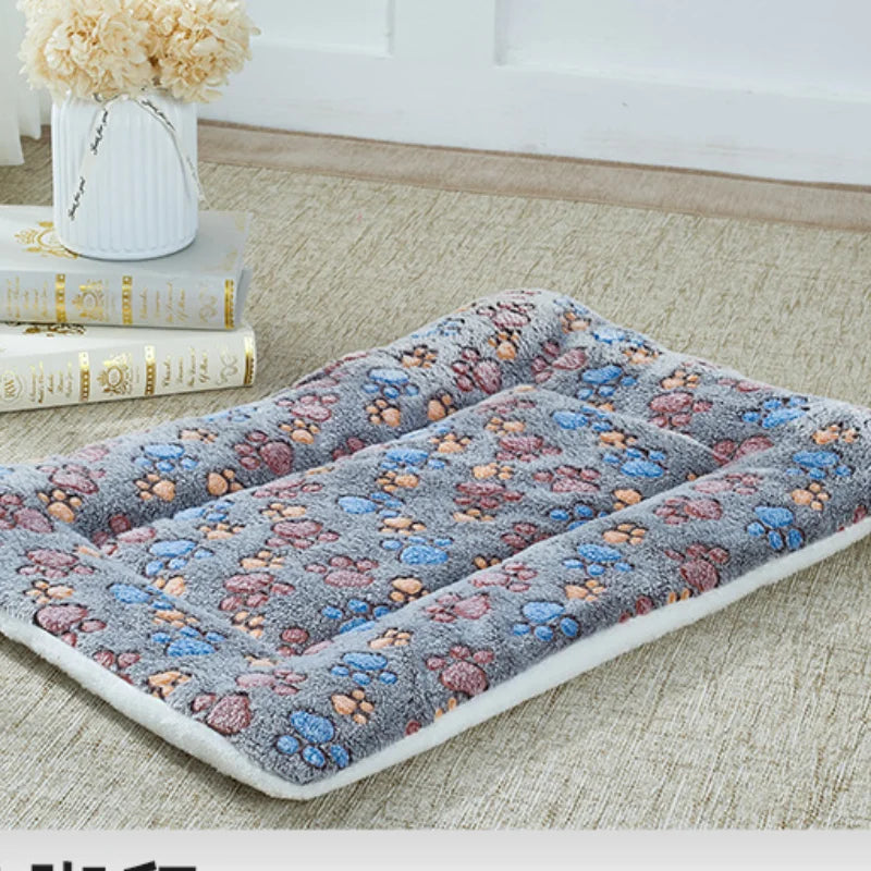 Thicken Cat Dog Mat Breathable Flannel Soft Pet Cushion for Dog Cats Winter Warm Cat Sleeping Mat Pet Bed Blanket Home Accessory