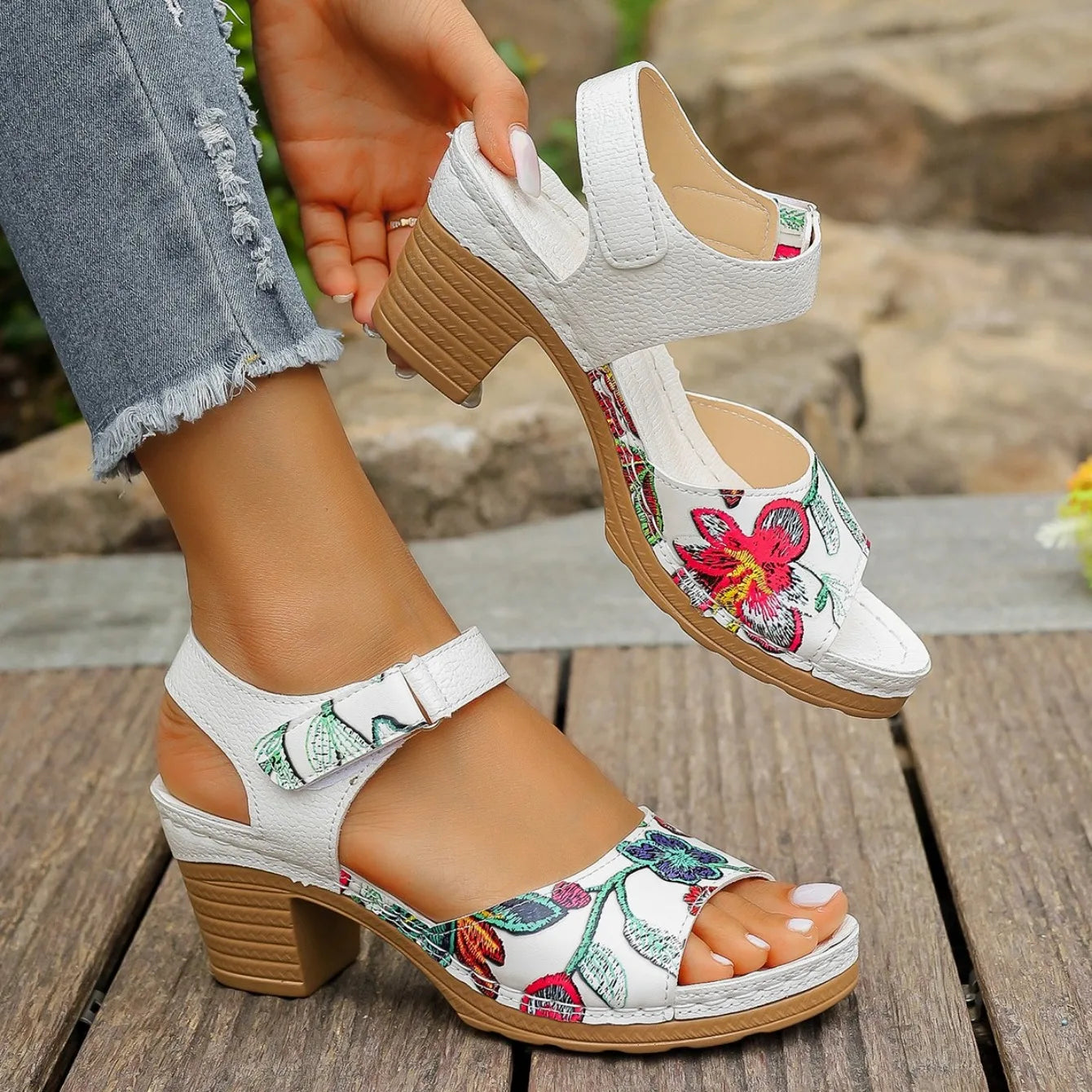 Women Platform Sandals 2024 Summer New Fashion Beach Sandals Comfortable Lightweight Outdoor Sandals Breathable Shoes for Women