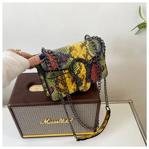 2025 New Vintage Intricate Embroidery Small Crossbody Bag for Women Luxury Craftsmanship Office To Outing Transition Timeless