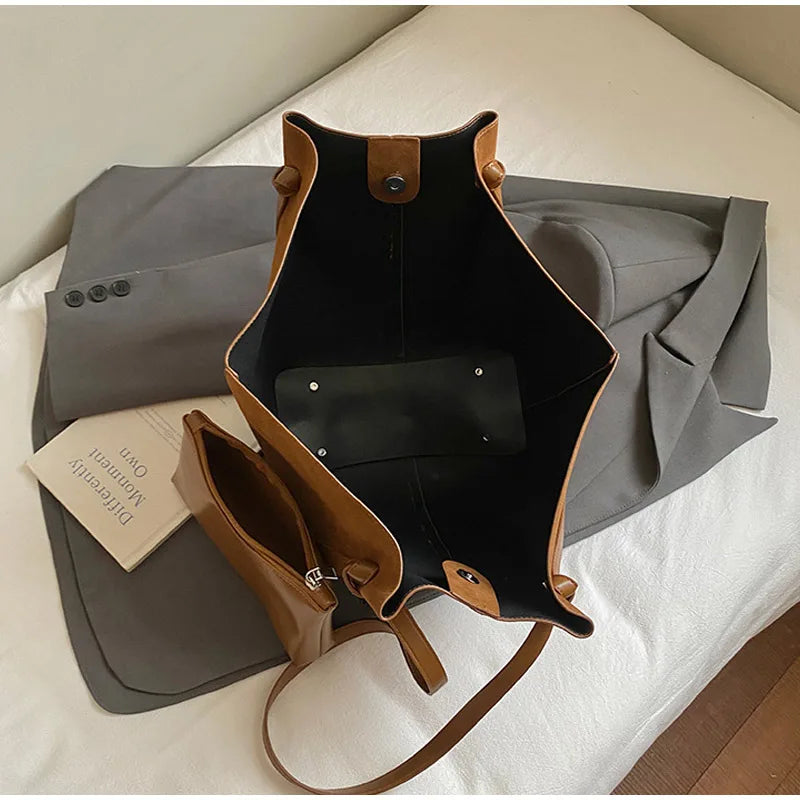 Luxury Large Capacity Women's Underarm Wing Bag, Female French Commuter Wings Handheld Shoulder Bag, Underarm Shopper Tote Bag