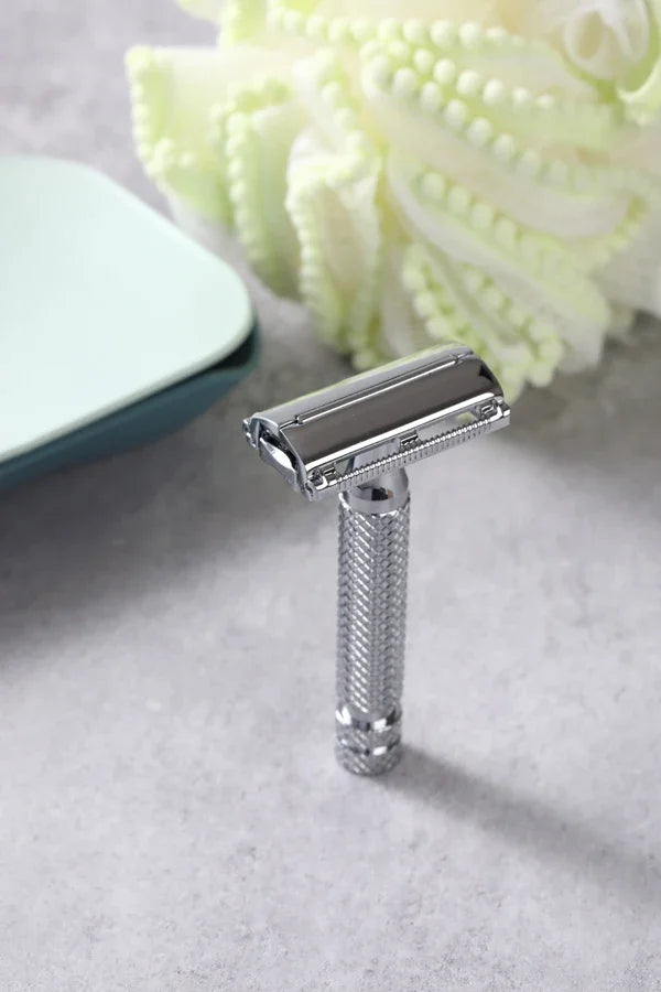 Yaqi Monarch Chrome Color Safety Razor 0.90mm Blade Gap 85MM Handle Length And 13.5MM Diameter For Mens Precise Shave Experience